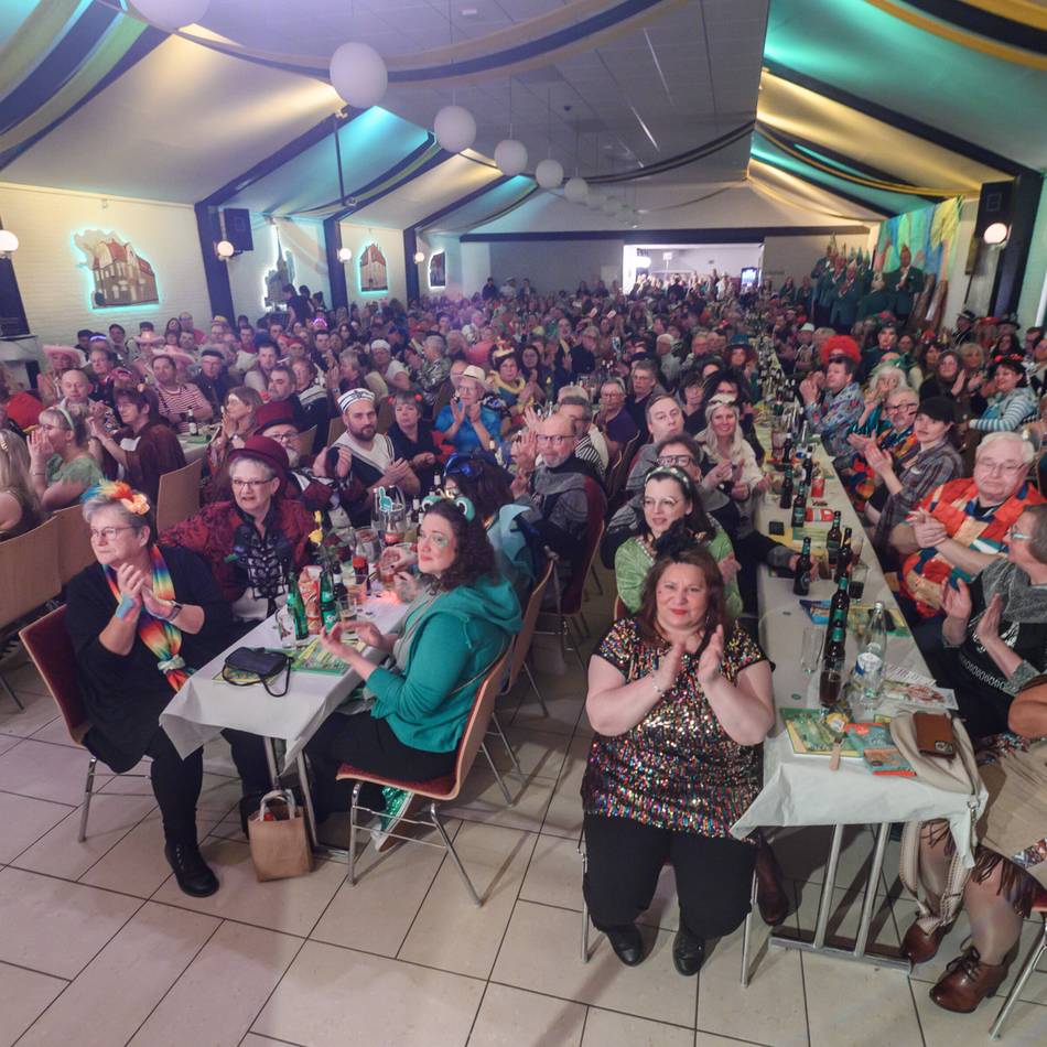 Letzte Prunksitzung dieser Session: Brejpott-Quaker sorgen für Raketenstimmung in „Källe“