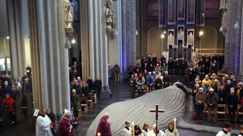 Wal-Abguss im Xantener Dom: „Die Kirche ist auch Gastgeberin für die Fragen der Gegenwart“