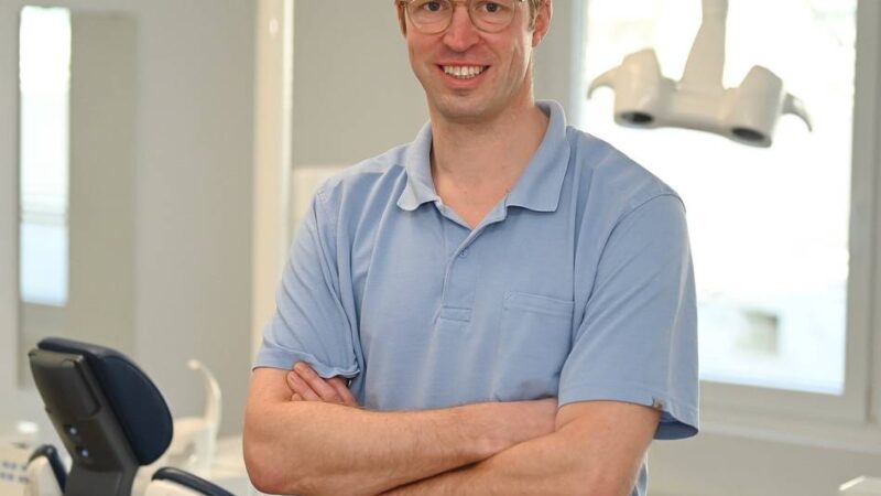 Zahnarztpraxis in Wermelskirchen: Die Patienten kommen in dritter Generation