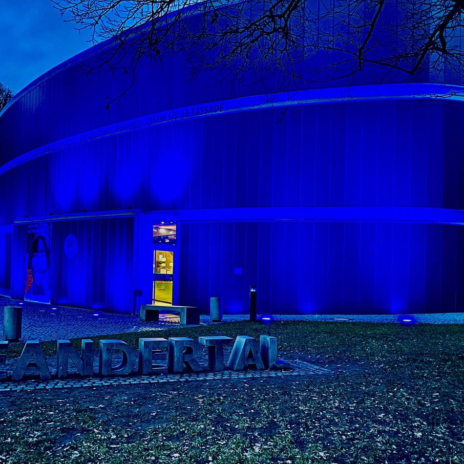 Wochenende im Neanderthal Museum: Valentinstag und blaue Beleuchtung im Museum