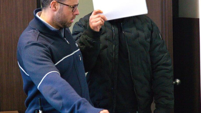 Gerichtsprozess in Düsseldorf: 57.000 Euro Beute – Security-Mitarbeiter gesteht Raub auf Sicherheitsdienst