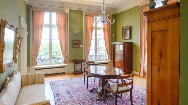 Koekkoek für die Westentasche: Im Wald liegt die Wahrheit – neues Buch über den Maler Koekkoek erschienen