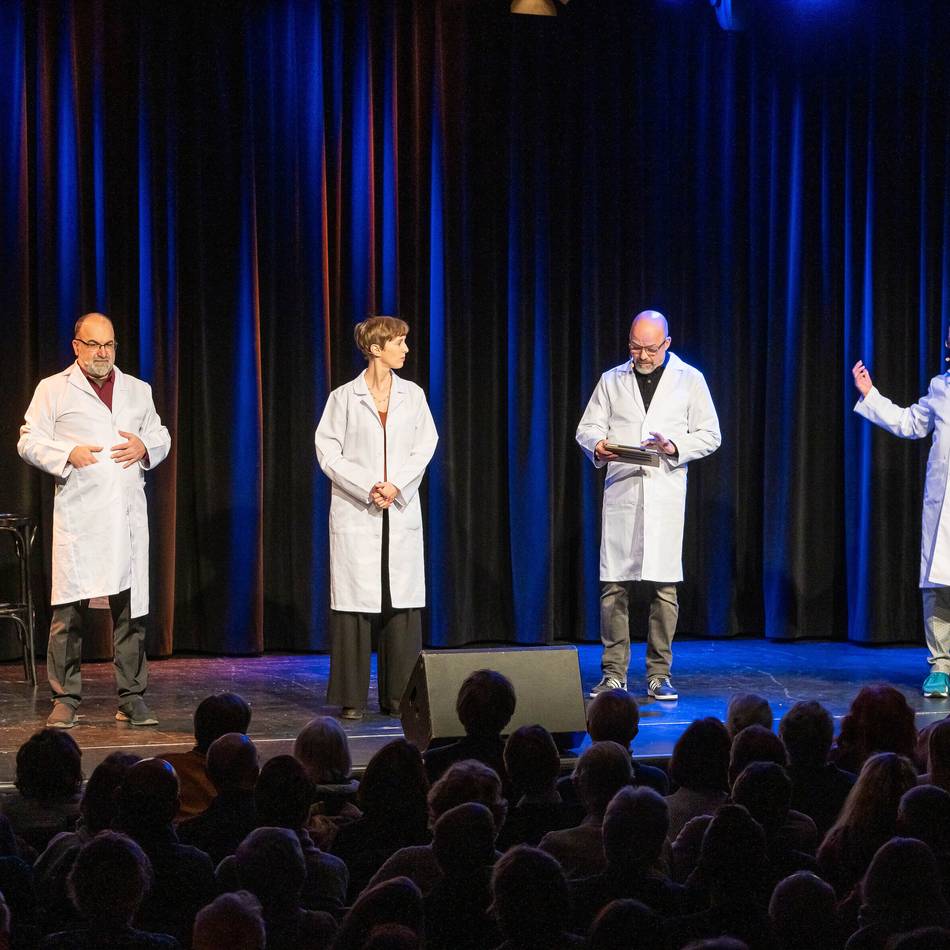 Kabarett in Kaarst: Die Jahresendabrechnung der Schlachtplatte