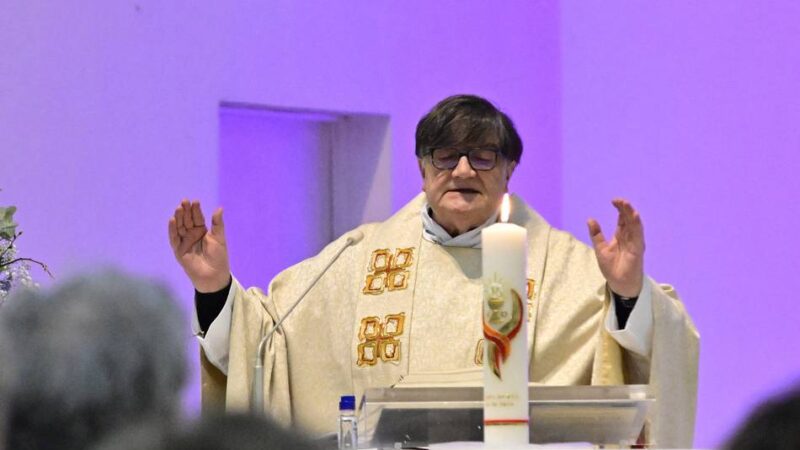 Weihefest und Gedenken in St. Marien Mönchengladbach: „Alles ist schön“ – Klaus Hurtz feiert 40 Jahre Priesterweihe