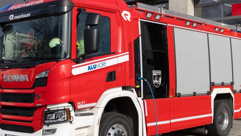 Neubau für rund acht Millionen Euro: Alunorf in Neuss nimmt neue Feuerwache in Betrieb