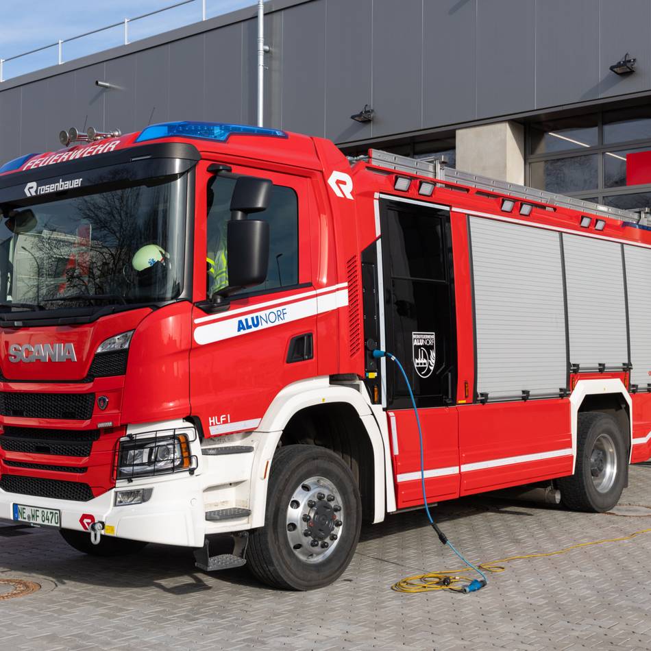 Neubau für rund acht Millionen Euro: Alunorf in Neuss nimmt neue Feuerwache in Betrieb