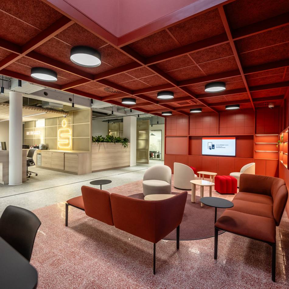 Düsseldorfer Stadtsparkasse: Umgebaute Sparkassen-Filiale nun offiziell eröffnet