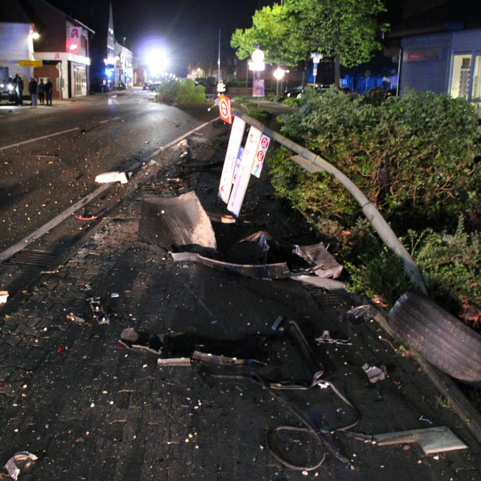 Nach spektakulärem Crash: Nach Horrorfahrt in Geldern steht Porschefahrer vor Gericht