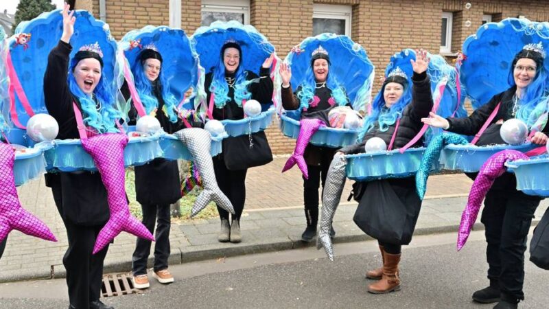 Karnevalszüge in Dormagens Stadtteilen: Wo die Jecken besonders toll kostümiert waren
