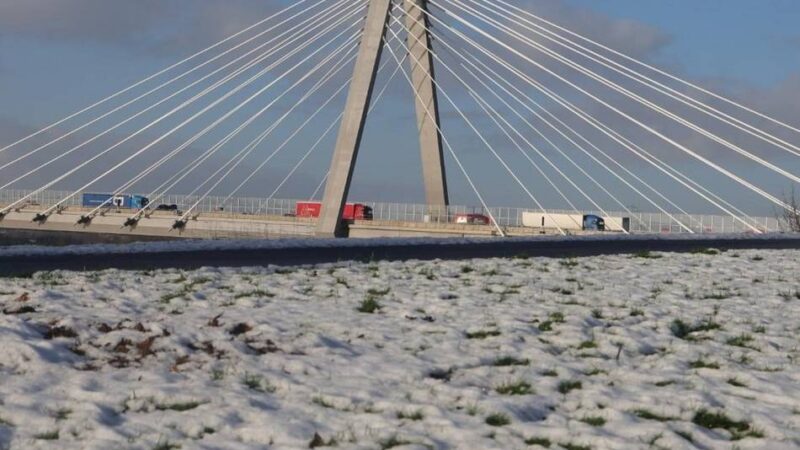 Leverkusener Rheinbrücke: Herabstürzende Eisplatten zwangen zur Vollsperrung der A1