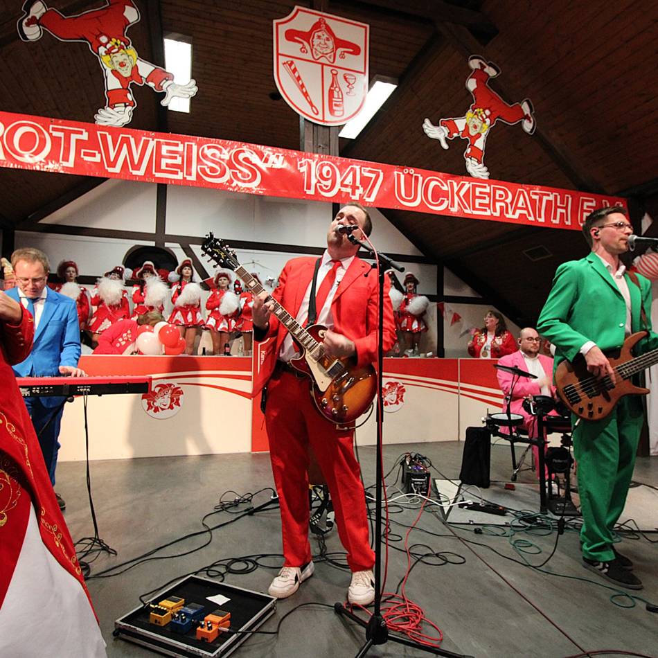 Karneval mit der KG rot-weiß: Ückerath feiert schwungvolle Prunksitzung