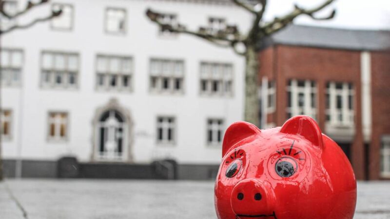 Polit-Streit in Grevenbroich: Spar-Anstöße für Jugendhilfe und Stadtbetriebe lösen große Debatte aus