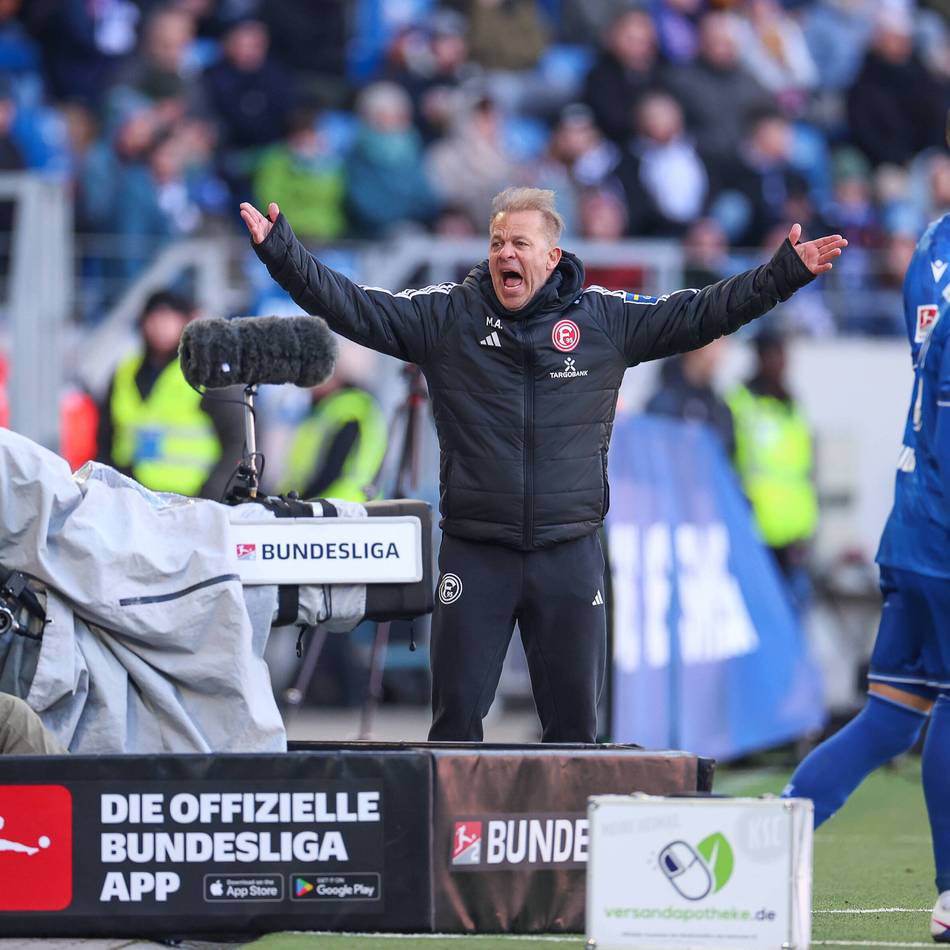 „Dann hätten wir gewonnen“: War der KSC-Ausgleich irregulär? Fortuna-Ärger über Schiedsrichter Bickel