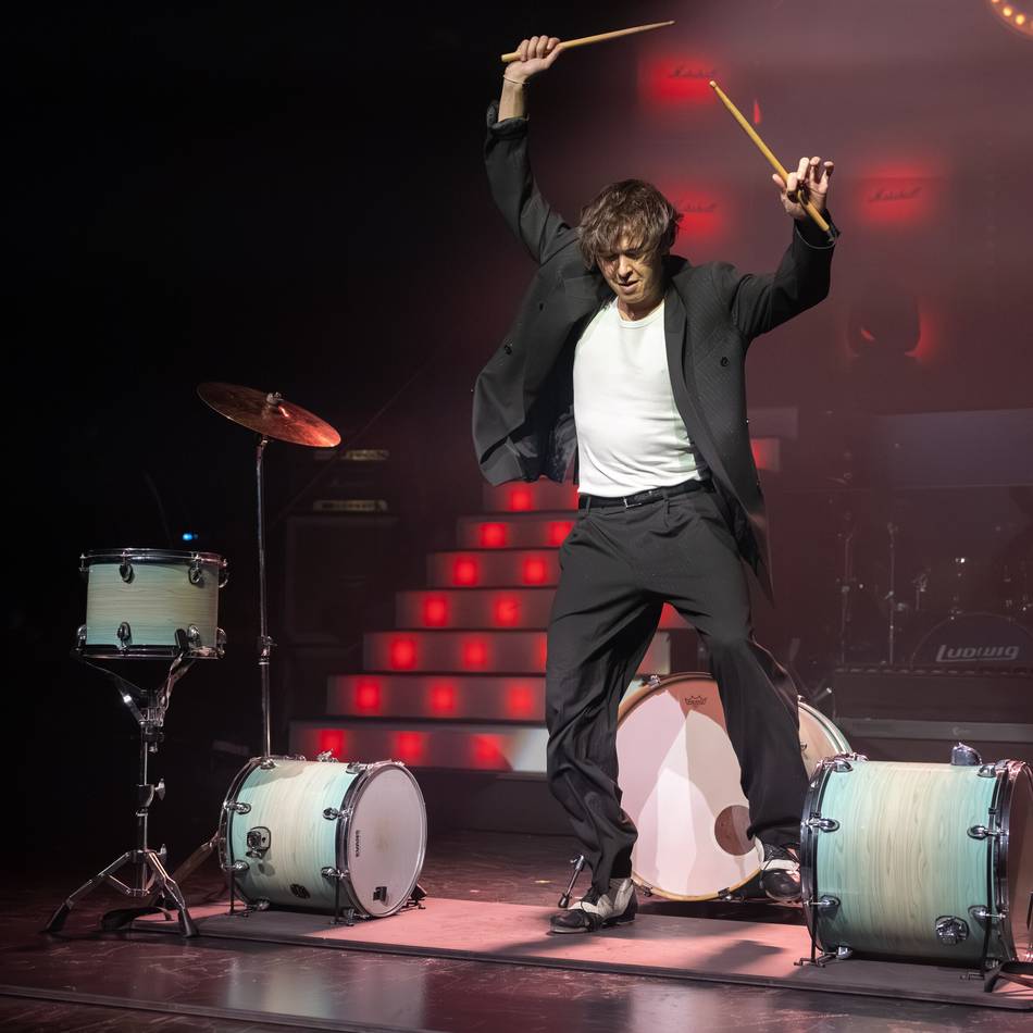 Show in Roncalli’s Apollo Varieté: Der Stepptanz-Visionär aus Neuseeland