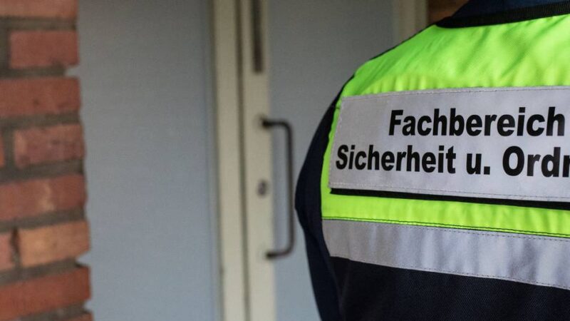 Bei Kontrollen in Krefeld: KOD setzt drei Personen fest und schließt eine Spielhalle