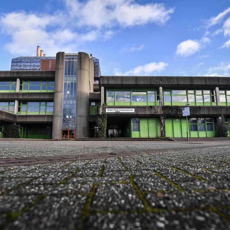 Dieter-Forte-Gesamtschule in Düsseldorf: Tragluft-Halle für den Schulsport kostet sechs Millionen Euro