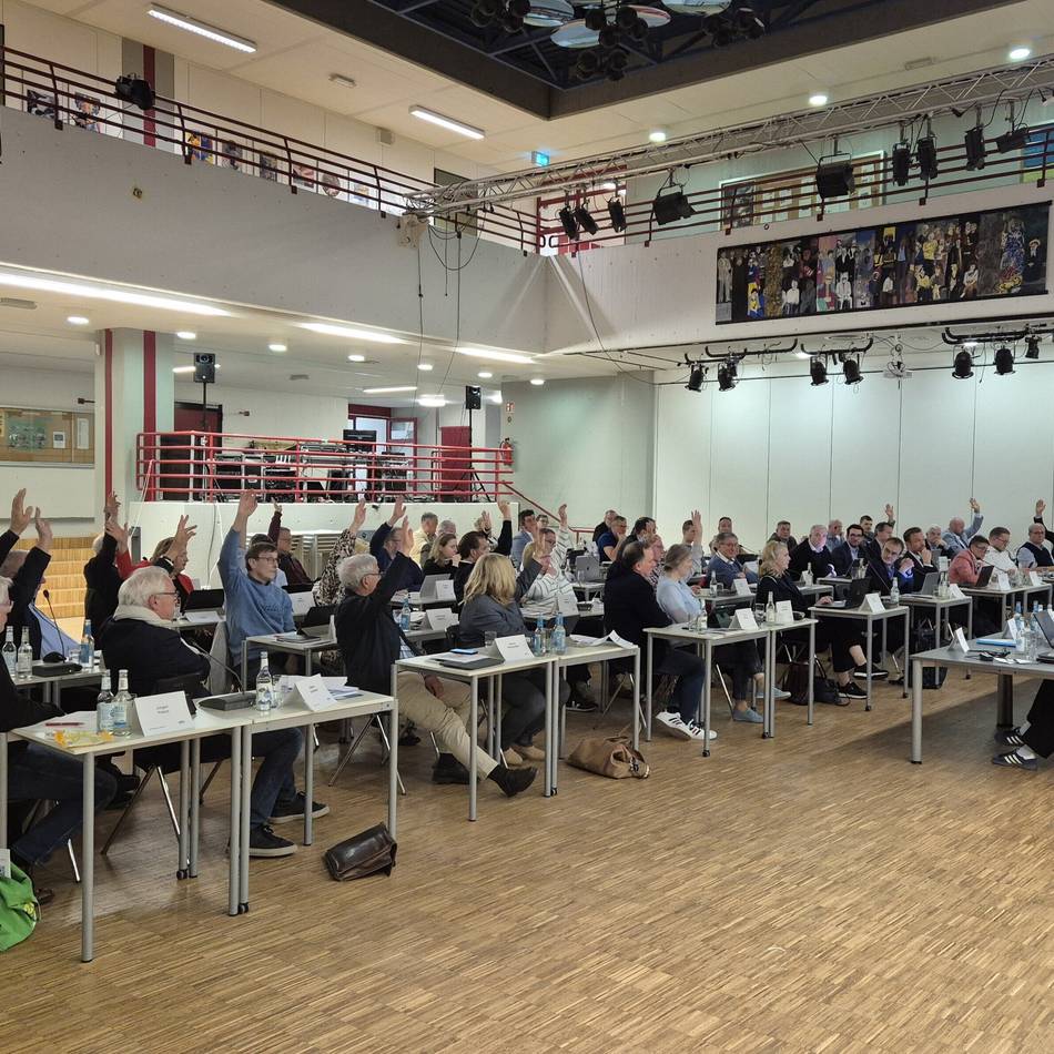 Stadt-Finanzen in Meerbusch: „Verantwortungsvoll“ oder „ambitionslos“? Politik verabschiedet Haushalt