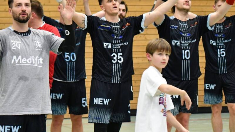 Sieg und Niederlage für Regionalligisten: TV Korschenbroich zeigt sich formverbessert, Borussia vorne schwach