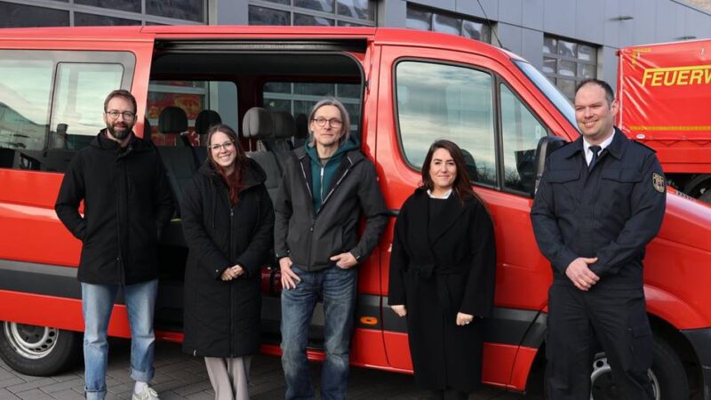 Secondhand-Nutzung in Leverkusen: Ex-Feuerwehr-Mannschaftswagen geht an städtische Jugendhäuser