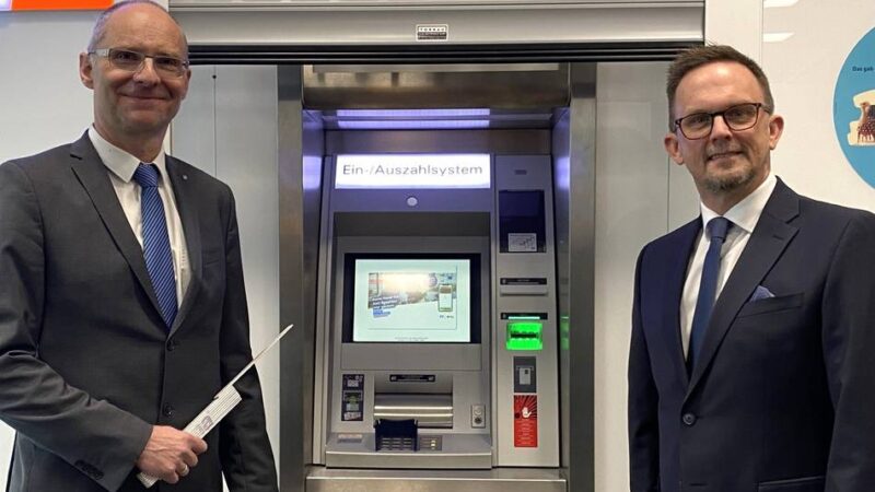 Volksbank in Hilden und Haan: Farbkassetten gegen Automatensprenger