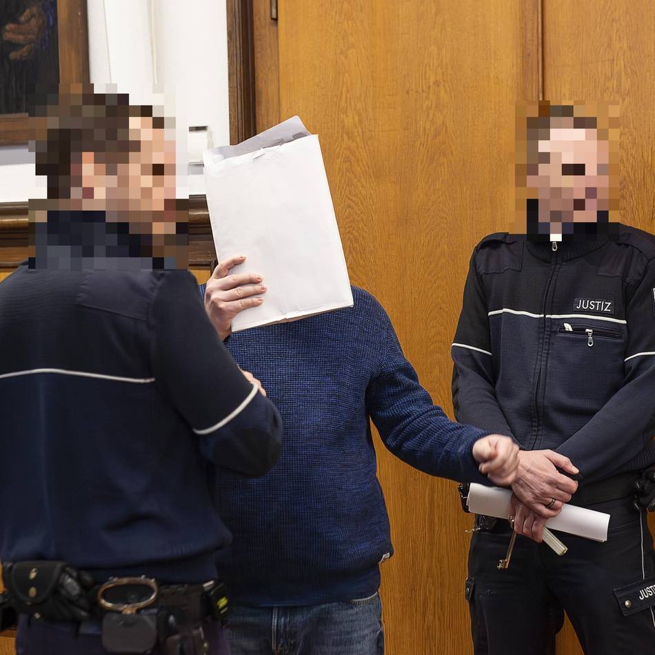 Tödlicher Angriff in Geldern: Mann kam nach Streit mit langem Kampfmesser zurück in die Kneipe
