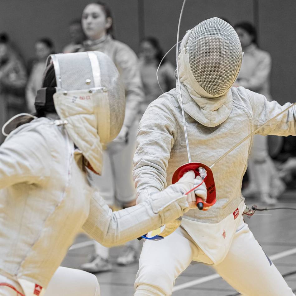 Fechtzentrum und Schwimmbad: Rhein-Kreis hofft auf weitere Förderung