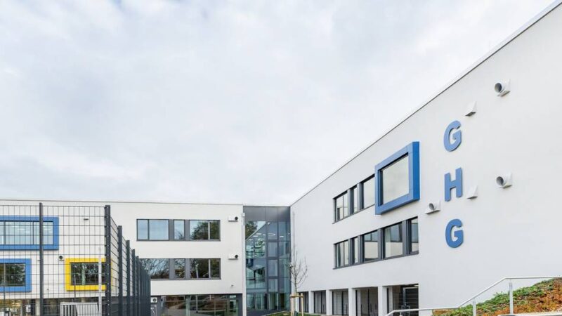 Feier am Schulzentrum Hiesfeld: „Campus steht nicht für Luxus, sondern für zeitgemäßes Lernen“