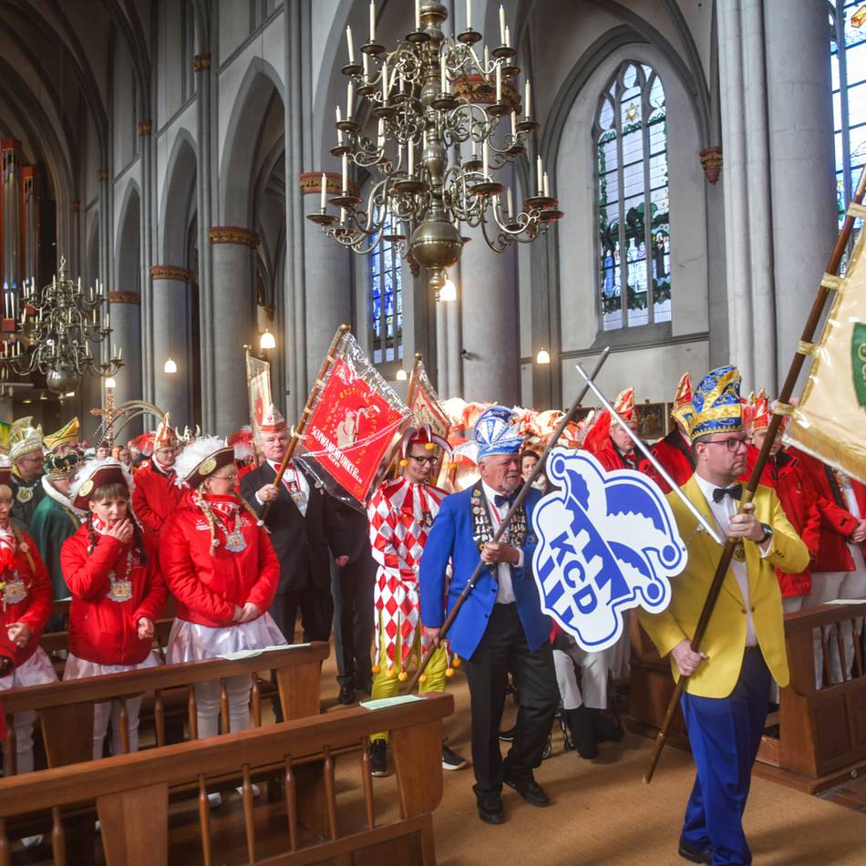 In der Stiftskirche in Kleve: „Zugabe“-Rufe in der Narrenmesse – „Manchmal sind wir Clowns, manchmal Tollitäten“