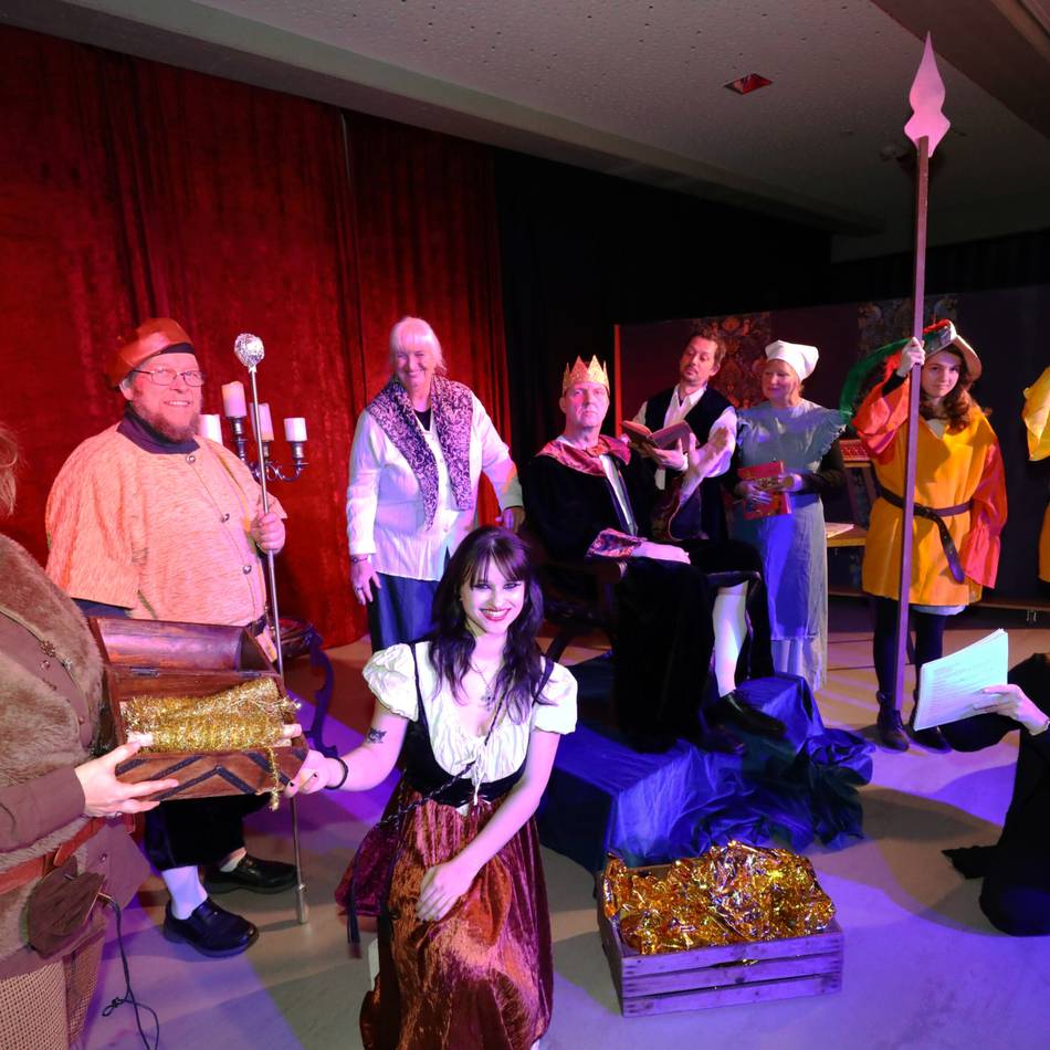 Theater für die ganze Familie: Alpener Theatergruppe ist gestärkt zurück mit neuem Stück