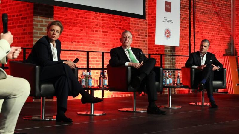 500 Unternehmer treffen sich in Mönchengladbach: „Wir müssen die Wirtschaft dringend ans Laufen bekommen“