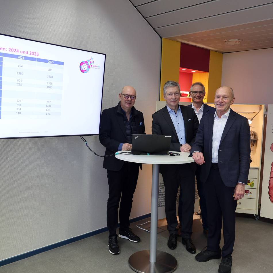 Junior Uni in Mönchengladbach: Kinder und Jugendliche für die Wissenschaft begeistern