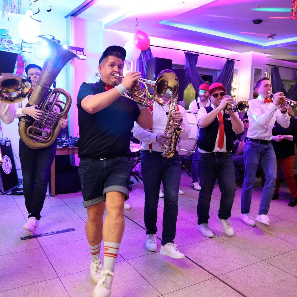 Rheydter Hofnarren mit Traditions-Sitzung: Auch an den närrischen Tagen gilt: Legenden leben länger