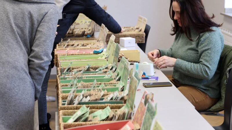 Samen für Kuscheltomaten und Zuckermelonen: Frühjahrsfreude bei Saatgut-Tauschbörse in Mönchengladbach
