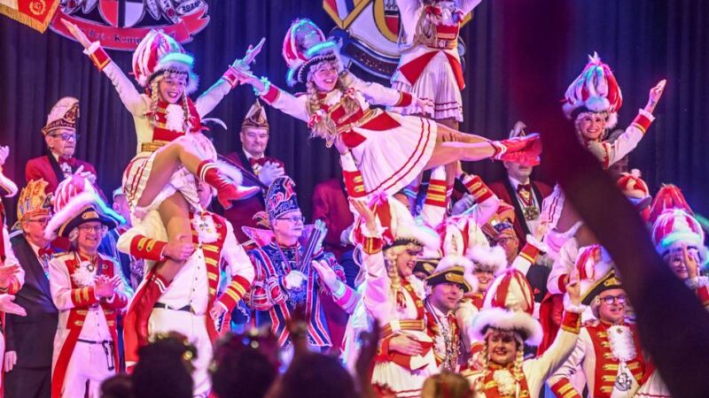 Kostümsitzung des 11er-Rats Kempen : Bunte Karnevalsnacht im Kolpinghaus