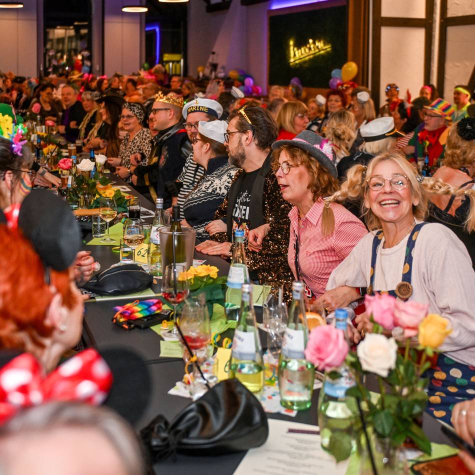 Willich feiert Karneval: Ausverkaufte Sitzung im Krücken-Saal