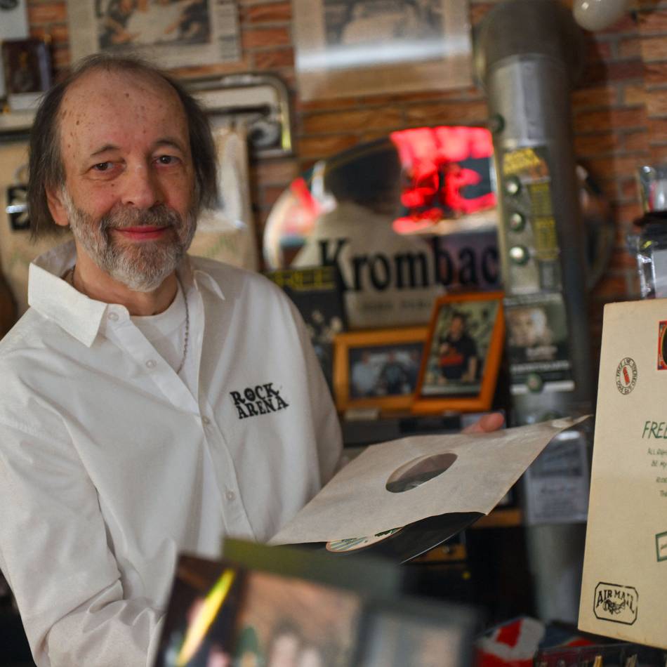 Gelderner Wolfgang Voss legt seit 56 Jahren auf: Lampenfieber hält DJ-Urgestein am Plattenteller