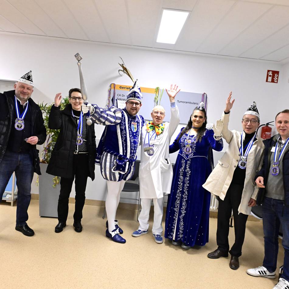 Städtische Kliniken Mönchengladbach: Emotionale Momente beim Krankenhaus-Besuch des Prinzenpaars