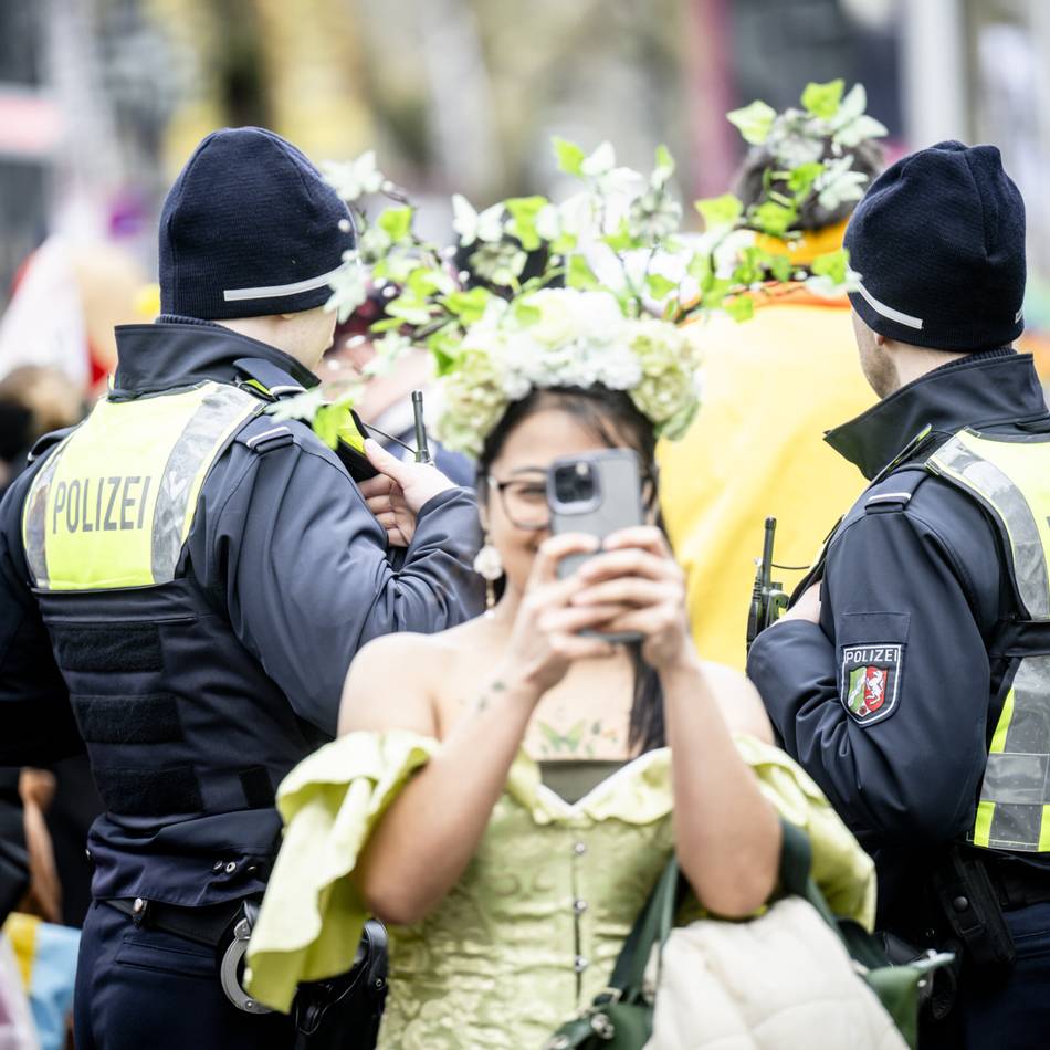 Hunderttausende feiern Karneval: Rosenmontag in Düsseldorf – diese Bilanz zieht die Polizei