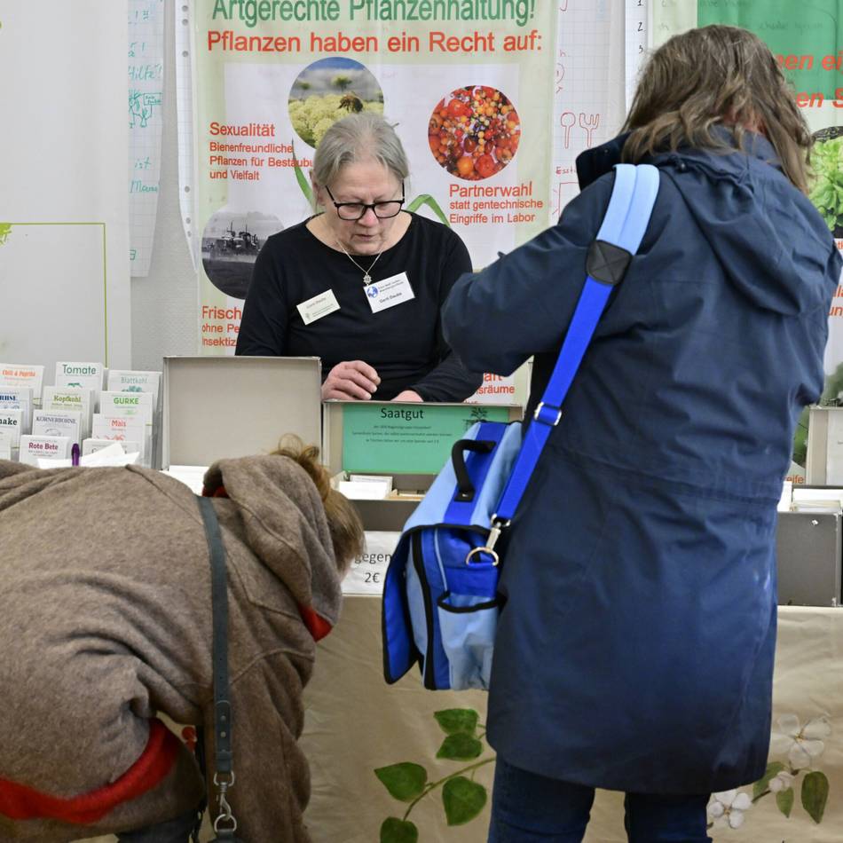 Tauschbörse in Mönchengladbach: Gemeinschaftlich Gärtnern bei der Saatgutbörse
