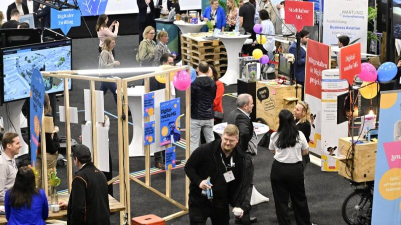 KI beim SmartCity-Summit in Mönchengladbach: Ein Marktplatz der digitalen Zukunftswerkstätten