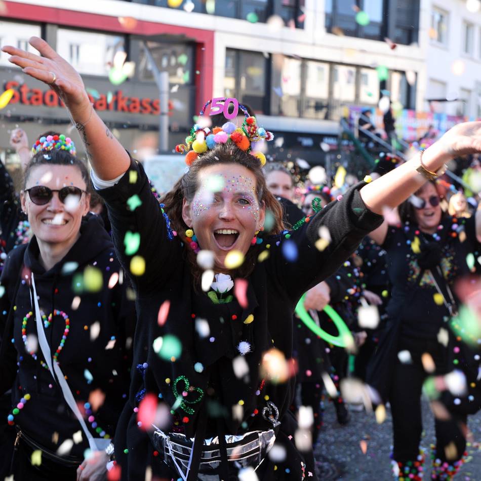Von Altweiber bis Veilchendienstag: Das müssen Sie zum Straßenkarneval 2026 in Mönchengladbach wissen