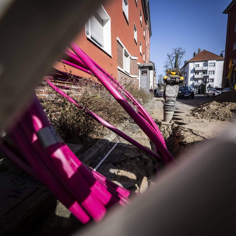 Glasfaser in Düsseldorf: Superschnelles Internet wird nur langsam gebaut – Stadt ist mit Anbietern „nicht zufrieden“