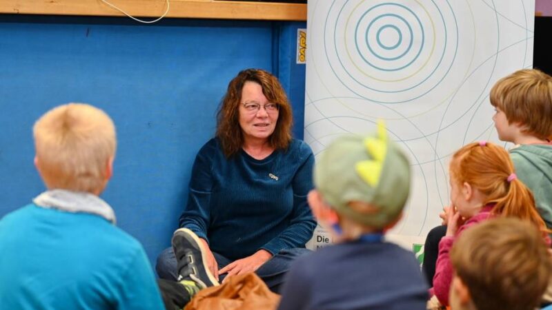 „Kulturrucksack“ in Wermelskirchen: Mikrofon an – Fantasie los