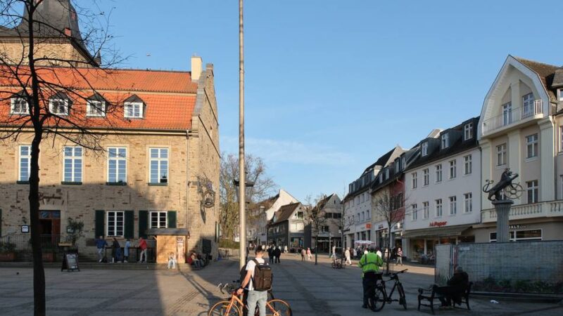 Stadt Ratingen kündigt an: Ab Montag Restarbeiten auf dem Marktplatz
