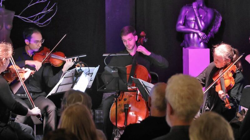 Ersatz für Krefelder Sinfoniekonzerte: Großer Beifall für Sinfoniker beim Sonderkonzert