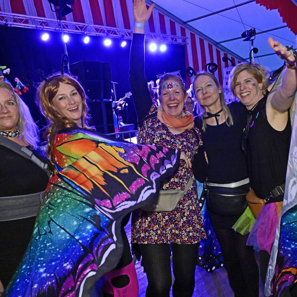 Karneval 2026 in Korschenbroich: Es gibt noch Tickets für Möhnenball und Karnevalsparty