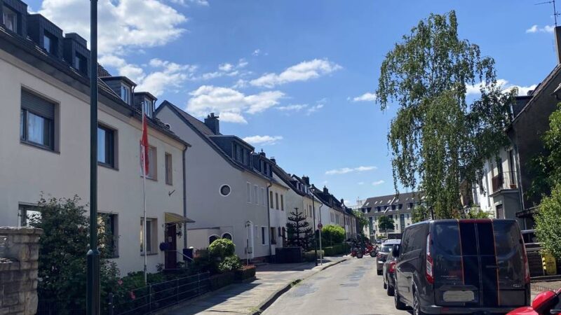 Straßenbild in Düsseldorf: Umrüstung der Gasleuchten auf LED-Technik in Flingern startet