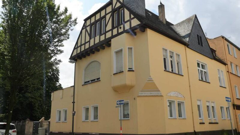 Zwangsversteigerung in Leverkusen: Clan-Haus in Wiesdorf erneut unterm Hammer