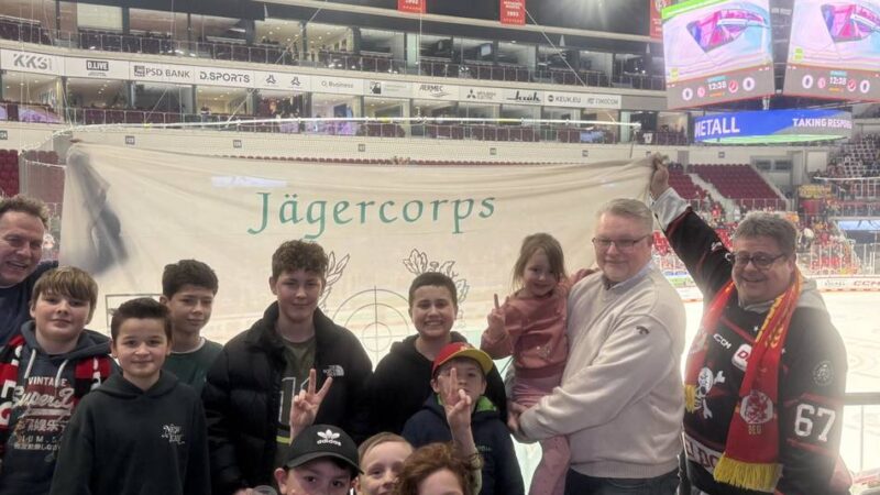 Programm für die Schützenjugend: Kaarster Jägercorps mit 70-köpfiger Gruppe bei der DEG