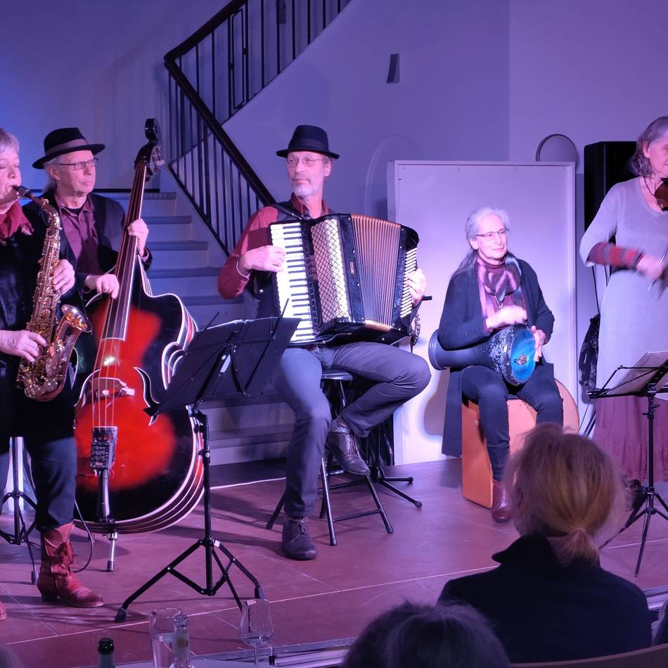 KulturHaus Zach in Hückeswagen: Stimmungsvoller Abend mit dem „Odessa Projekt“